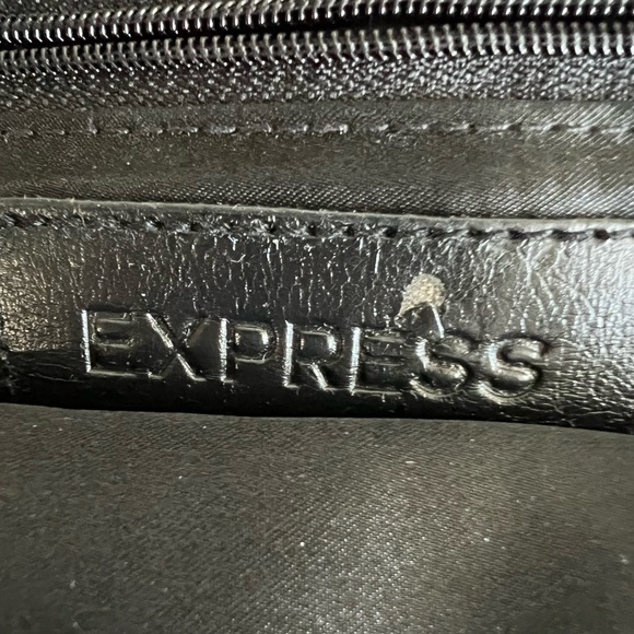 Express Black Sequin Mini Clutch with Kiss-Lock and Chain Strap: Vintage Glam - Picture 9 of 14